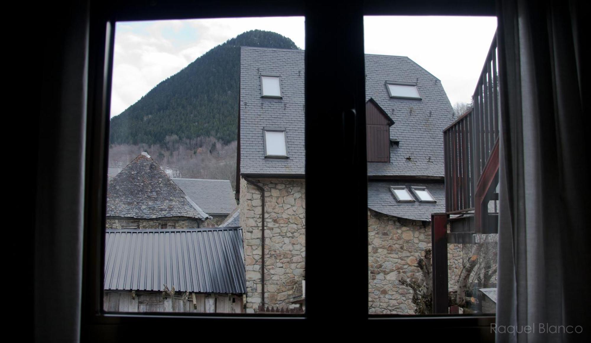 Hotel Saueth Tredós الغرفة الصورة